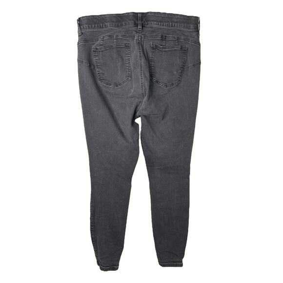 Torrid Bombshell Skinny Washed Black Jeans Premium Stretch High Rise 18R Plus - Picture 2 of 5